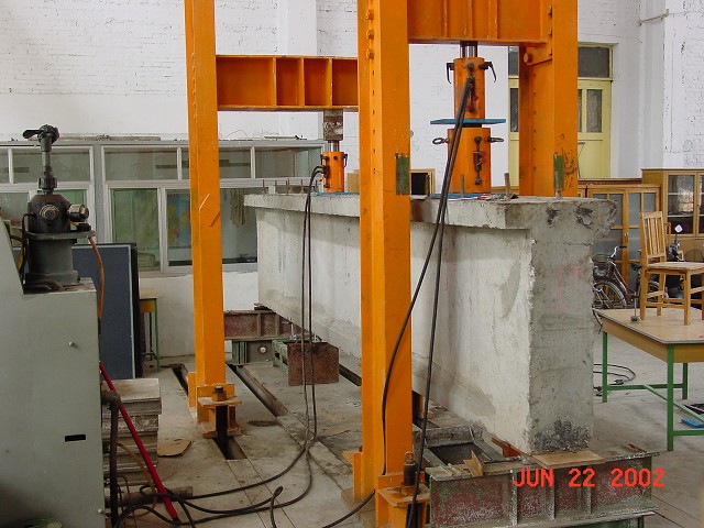 聊城某廠房預制吊車梁試驗